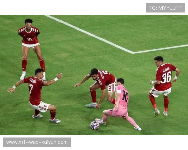 球队密集防守策略升级 防守反击重获青睐 球队密集防守策略升级 防守反击重获青睐